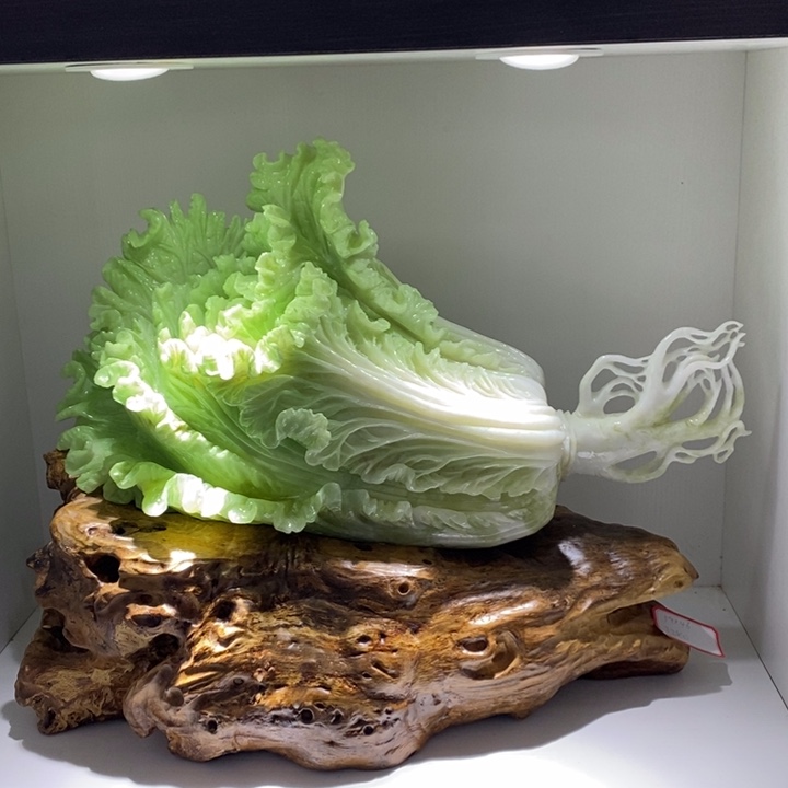 未镶嵌蛇纹石玉（覆膜）珠宝奇石