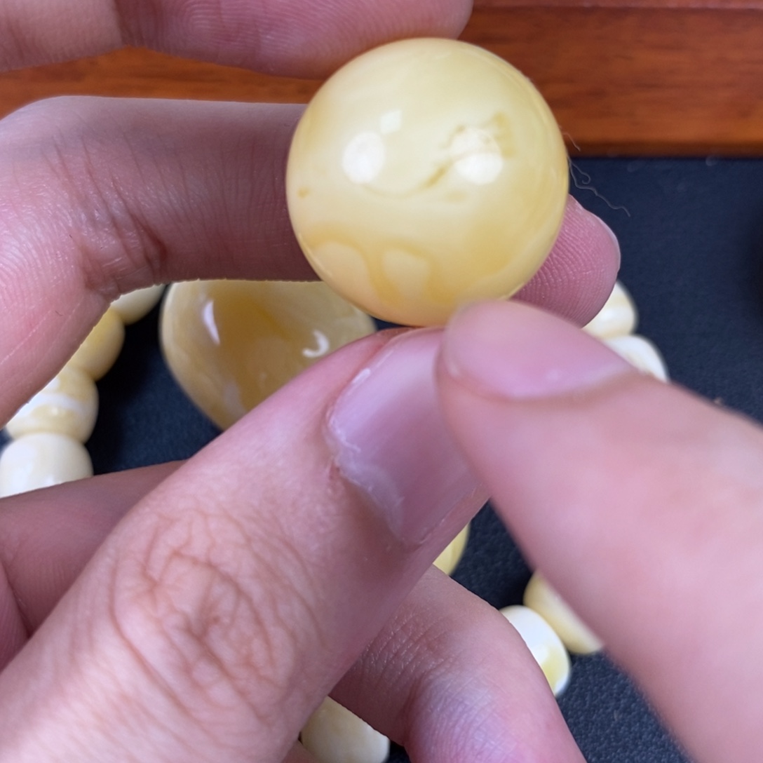 琥珀未镶嵌裸石43