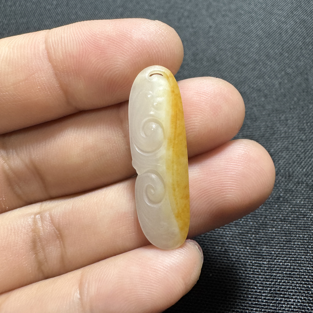 和田玉 我如意俏色巧雕