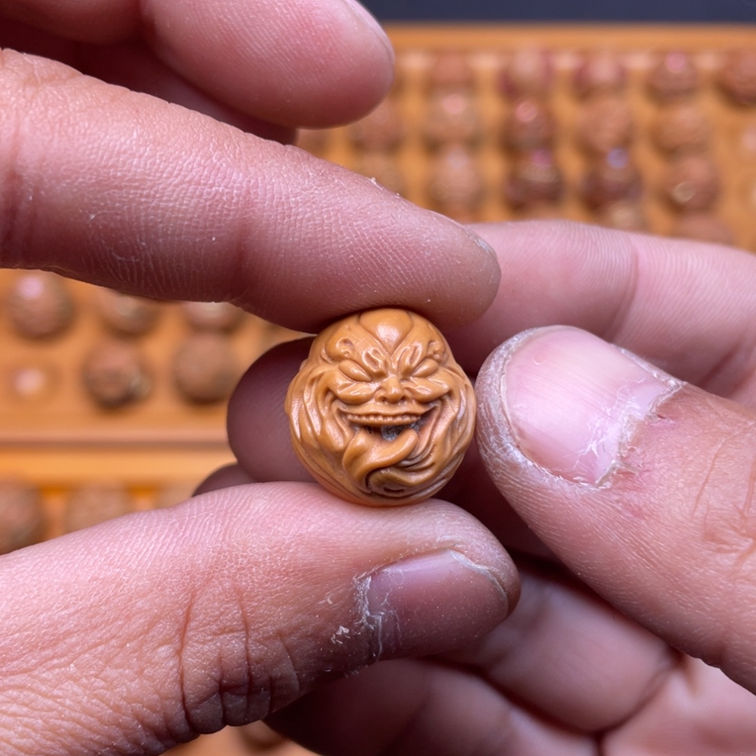 凯***吊坠猴头核桃猴头核桃素款舔僧