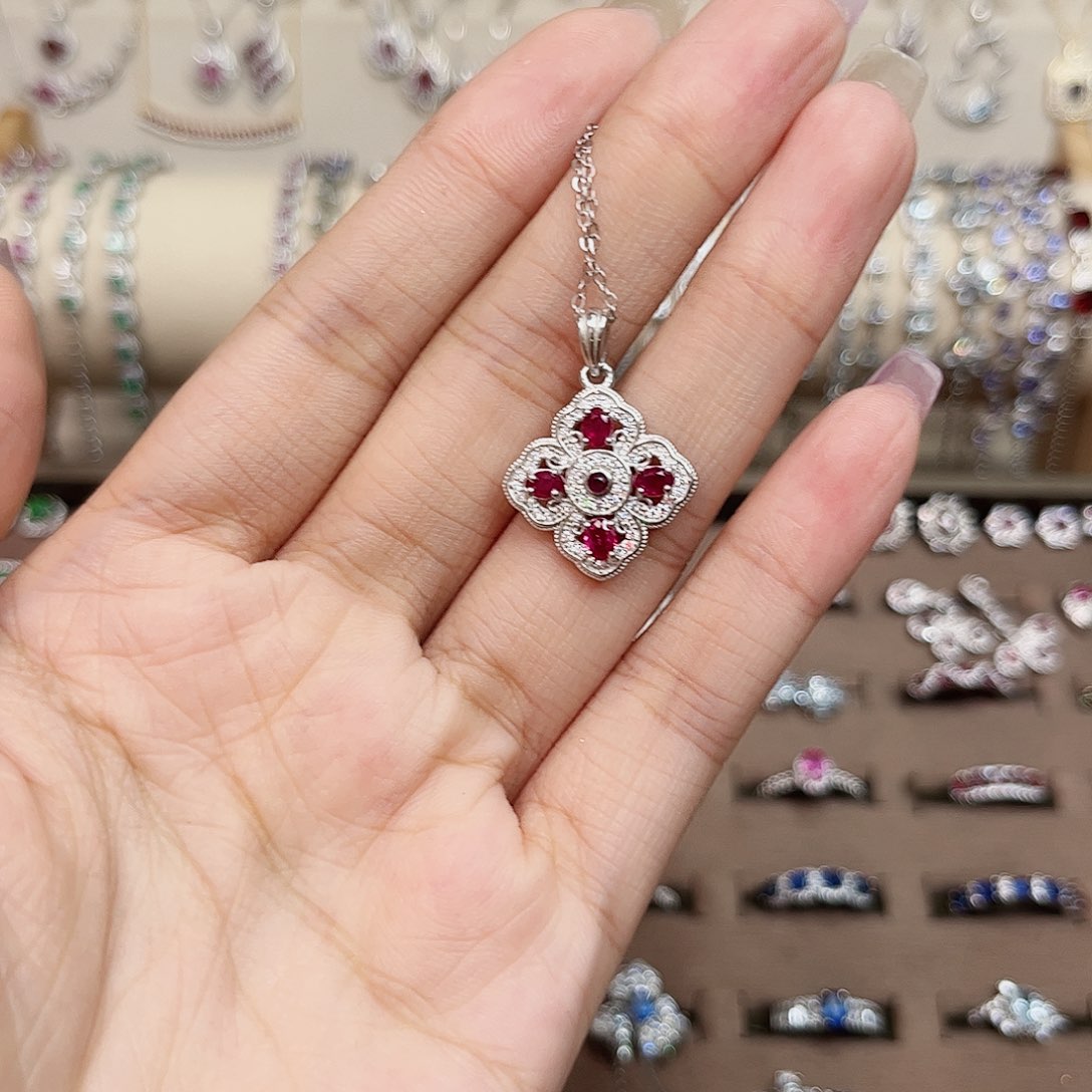 银S925镶嵌吊坠(赠链)红宝石