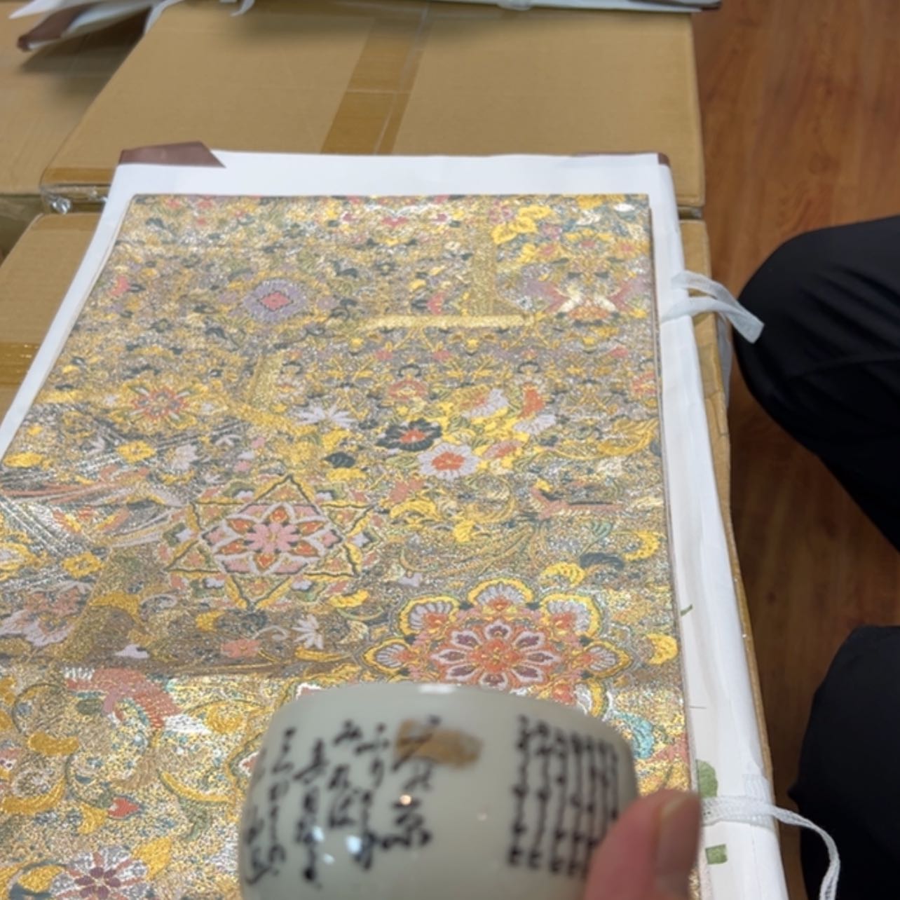 【闪购商品】冬**格陶瓷马克杯带盖勺