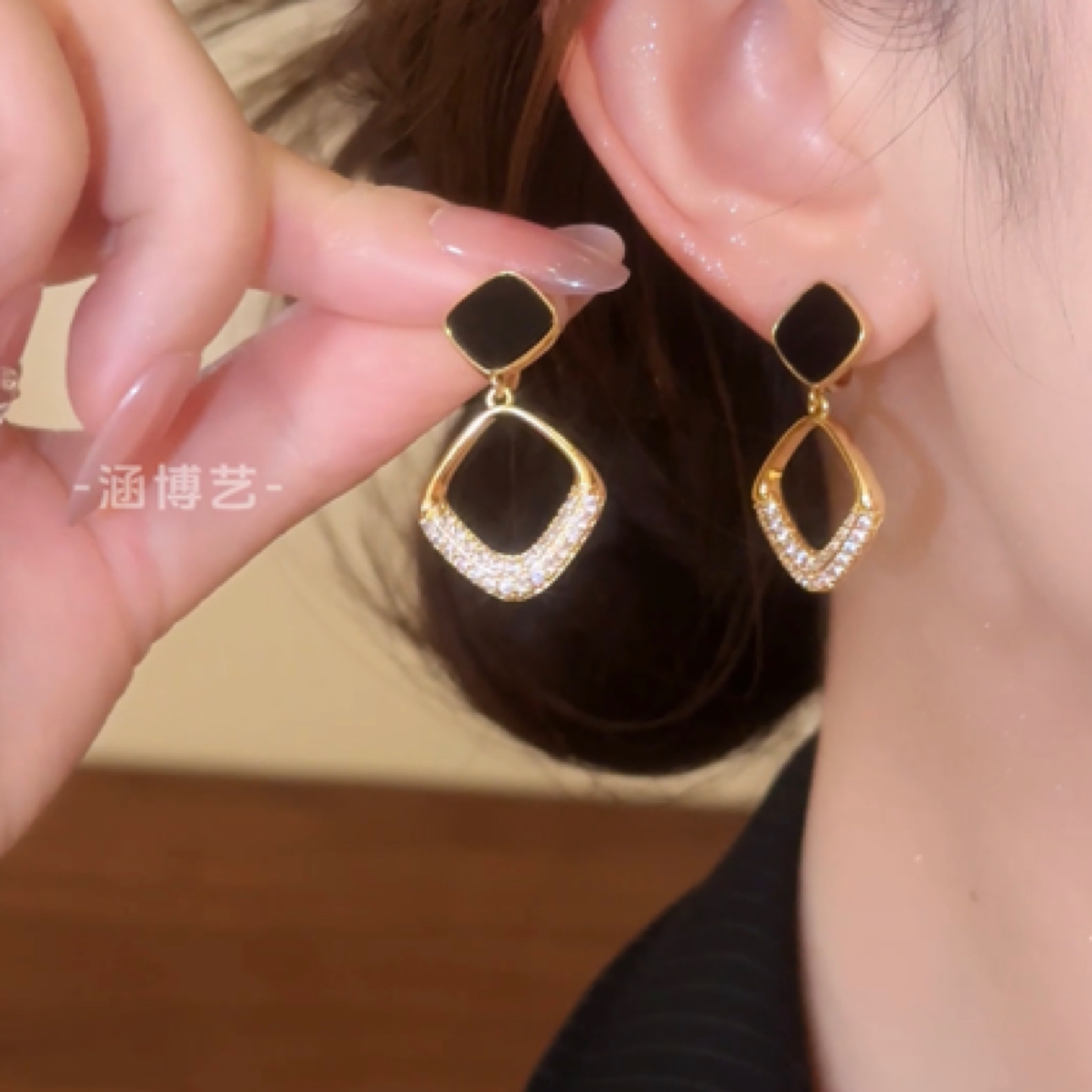 铜合金耳饰 黑色小方块耳夹高级感几何微镶时尚网红气质菱形夹