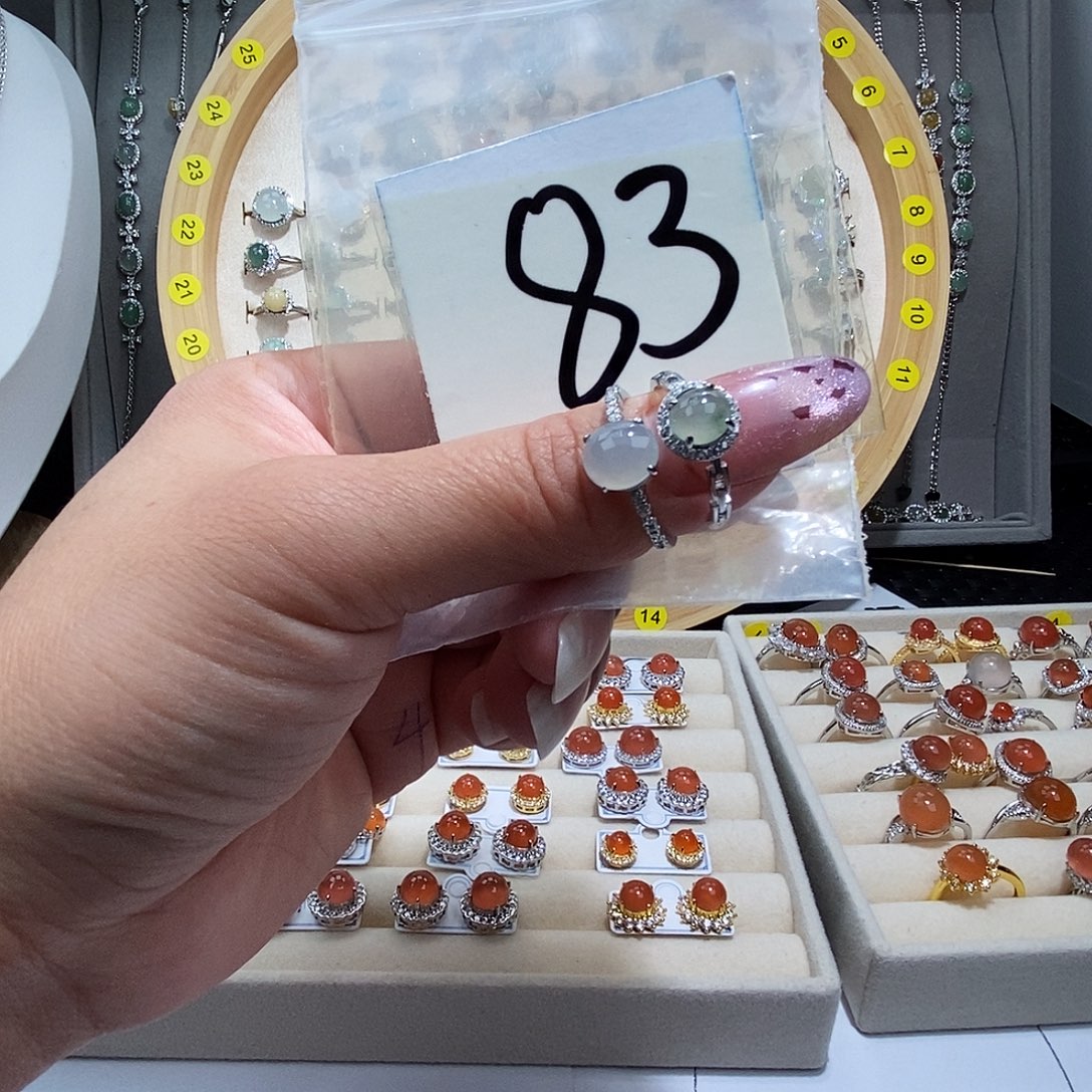 翡翠未镶嵌戒指缅甸