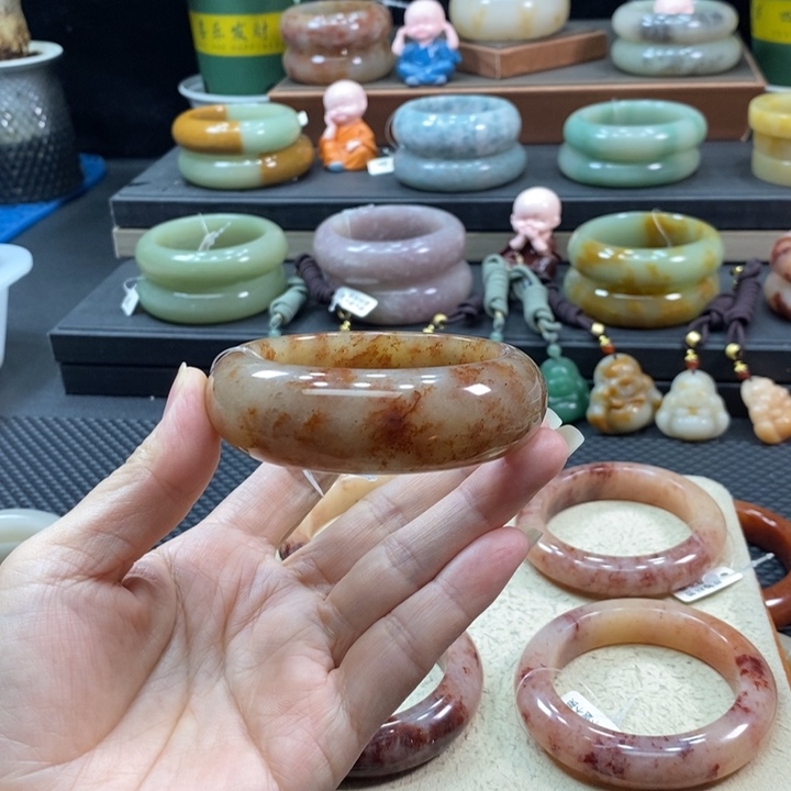 未镶嵌手镯石英岩玉崔*