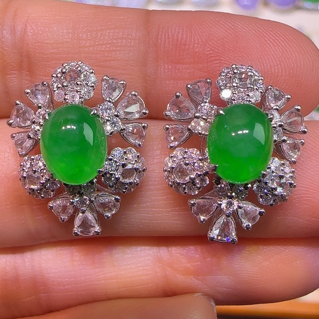 翡翠18K金镶嵌耳钉