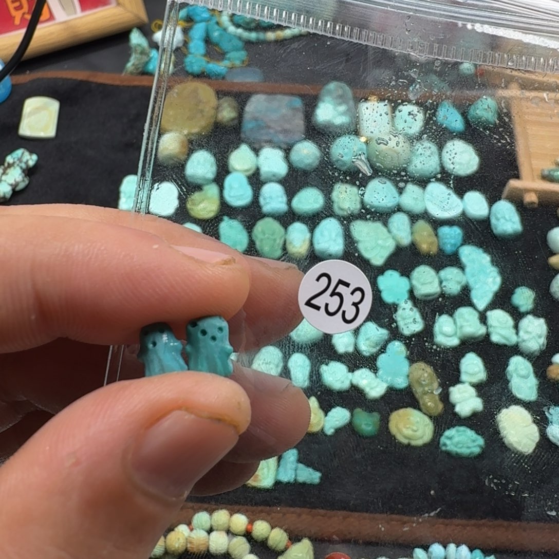 南红玛瑙未镶嵌珠宝奇石