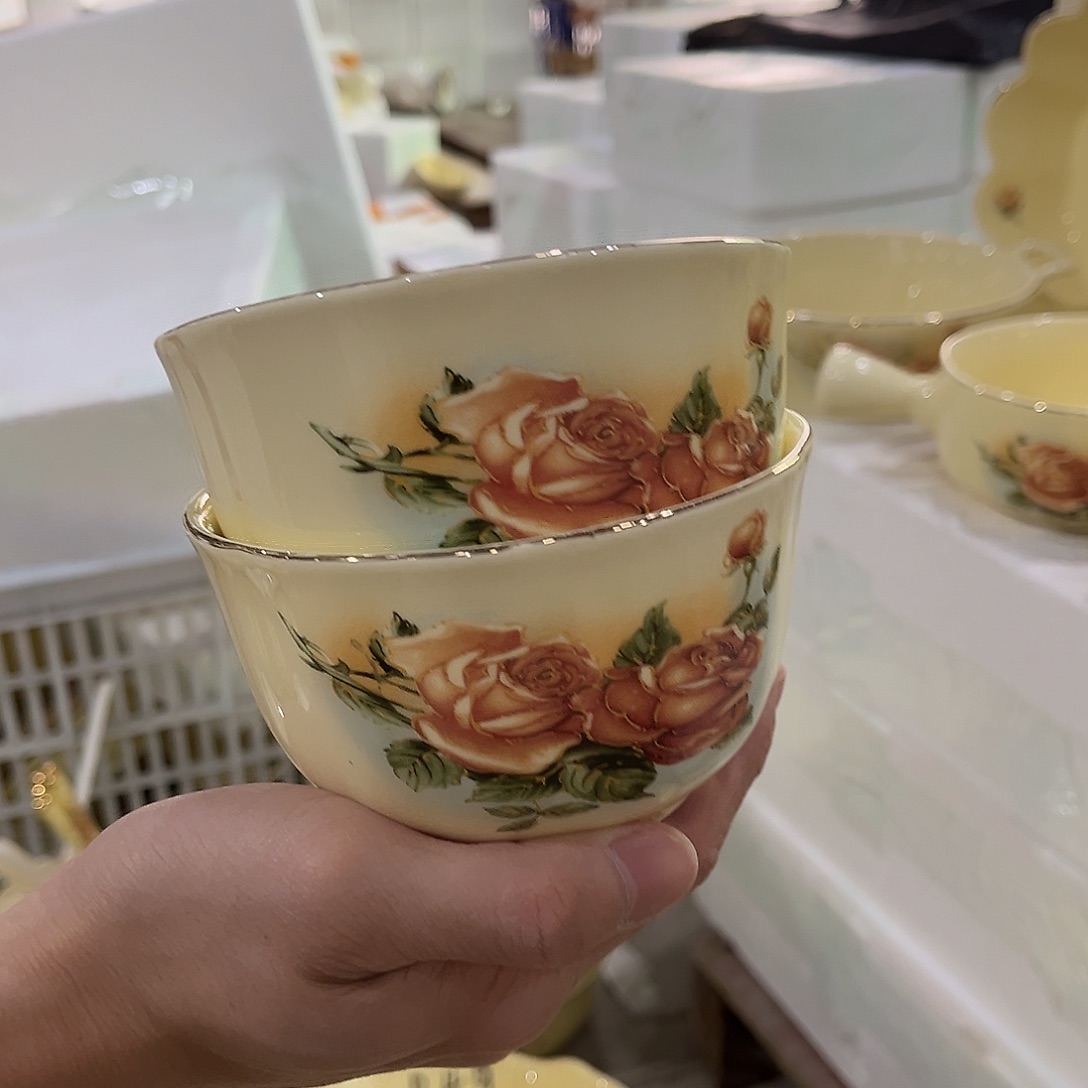 星博汇陶瓷有限公司4个