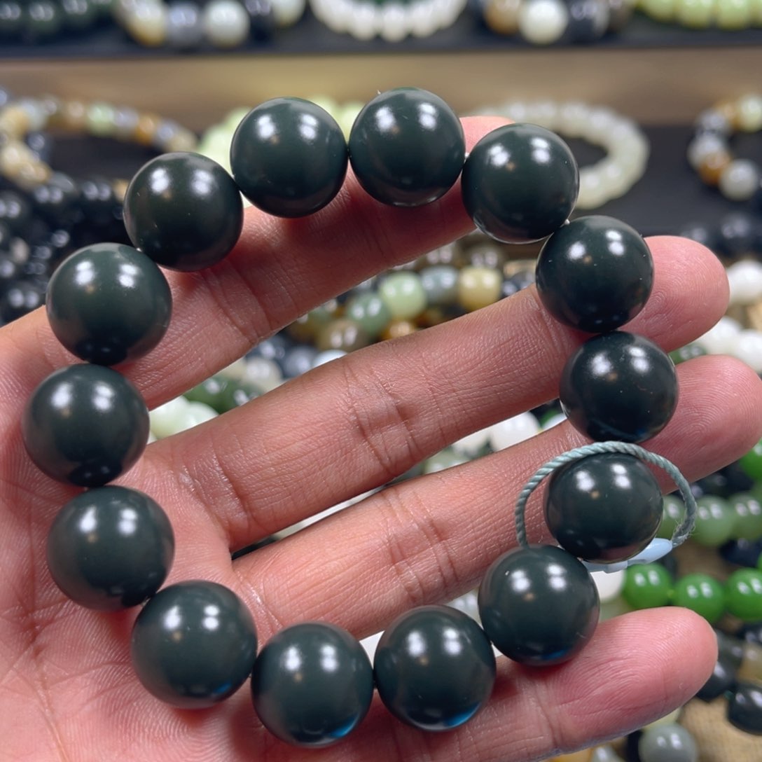 和田玉手串未镶嵌