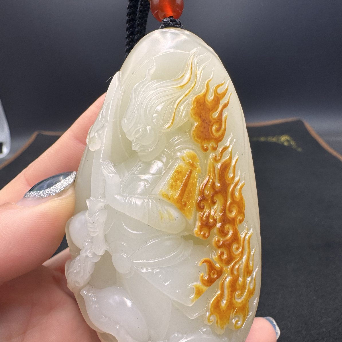 黄皮白肉手工雕刻火神