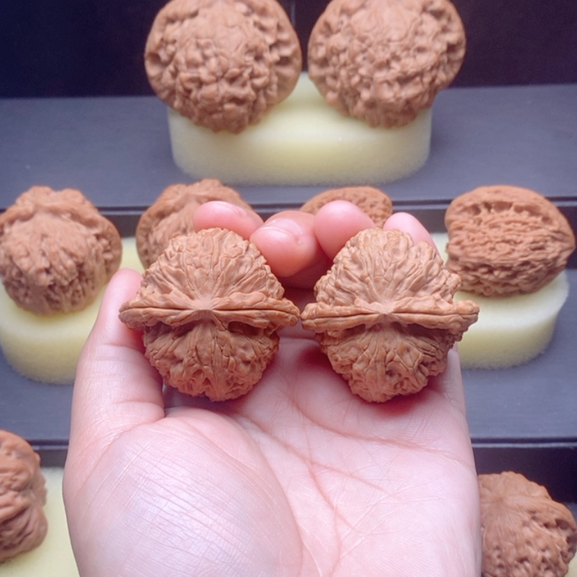 【闪购商品】吊坠文玩核桃41尺白狮子