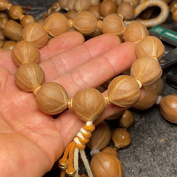 手串橄榄核1.8正圆51号