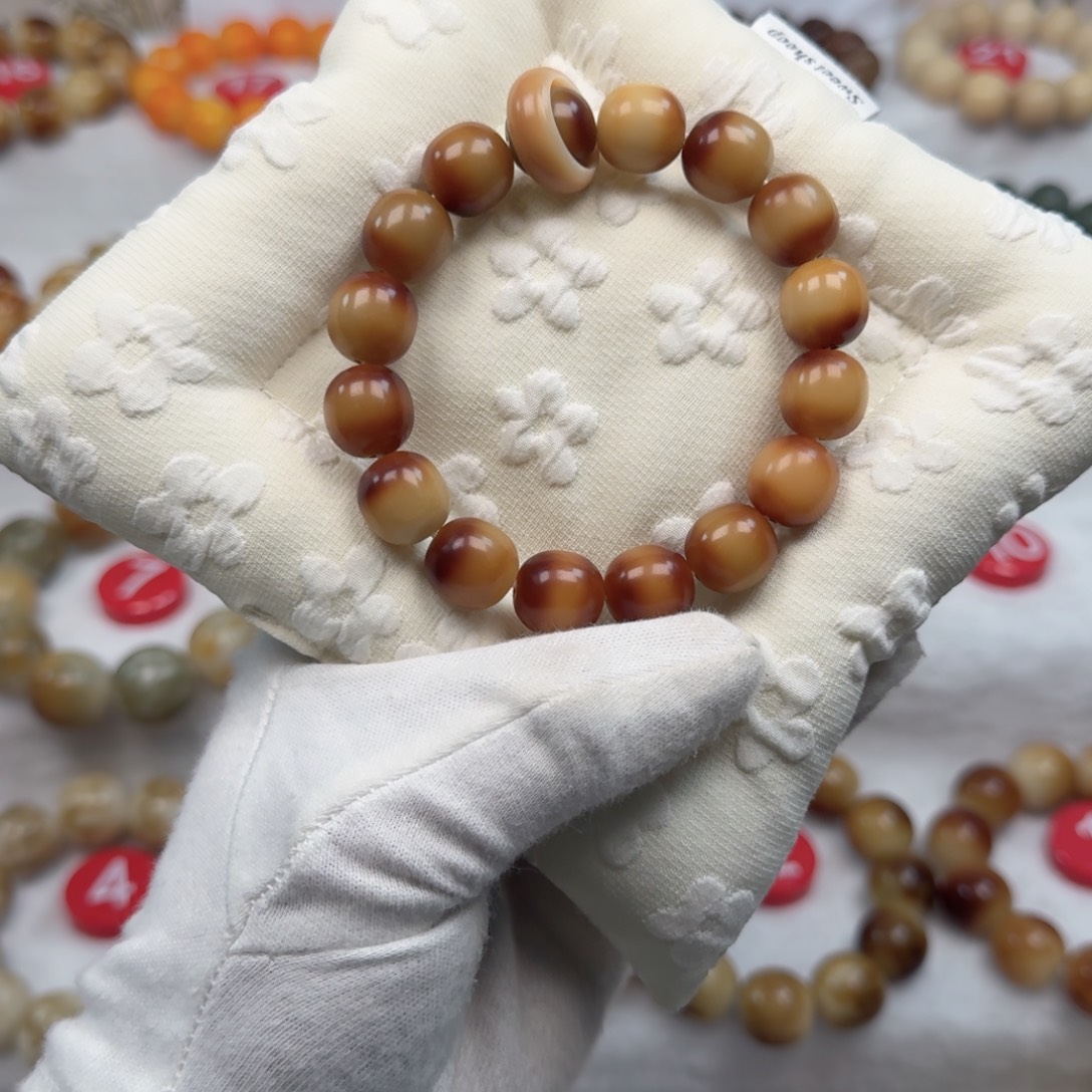 白玉菩提吊坠卡13溏心老料枣珠手工干磨