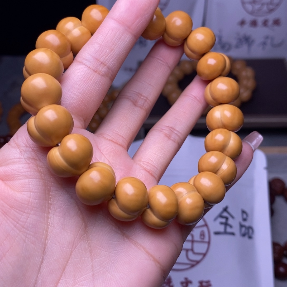 小***忙手串猴头核桃屁桃