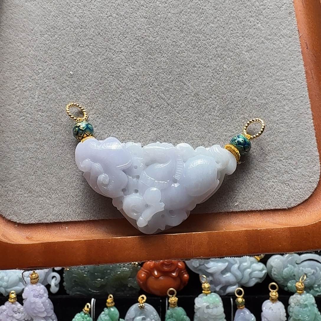 吊坠(不含链)未镶嵌翡翠