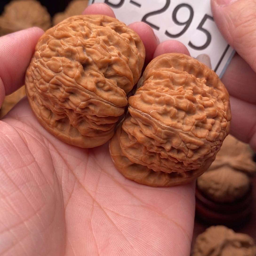 文玩核桃把件闷白43