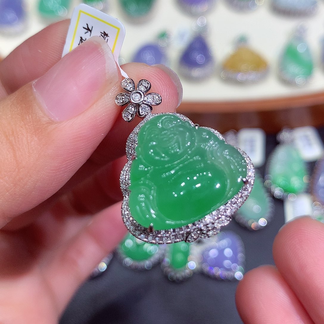 翡翠吊坠(不含链)18K金镶嵌