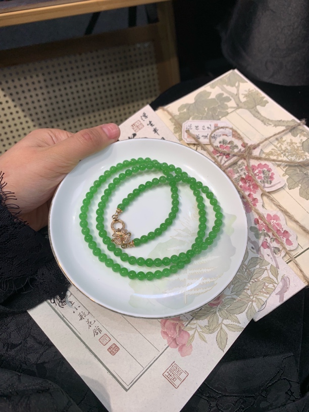 和田玉俄碧冰荧光苹果绿108
