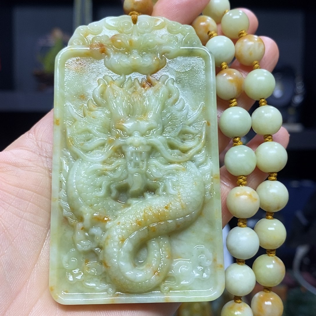未镶嵌岫玉挂件吊坠