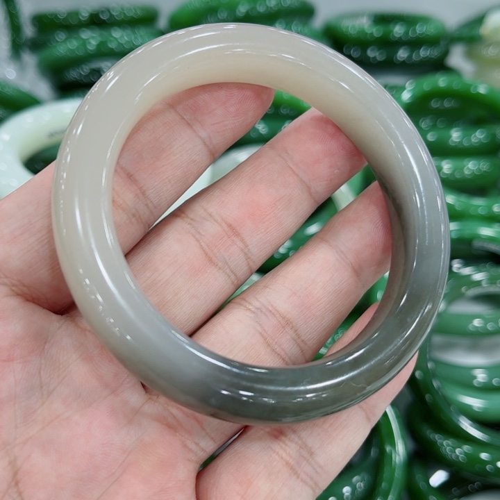 和田玉未镶嵌手镯56～1