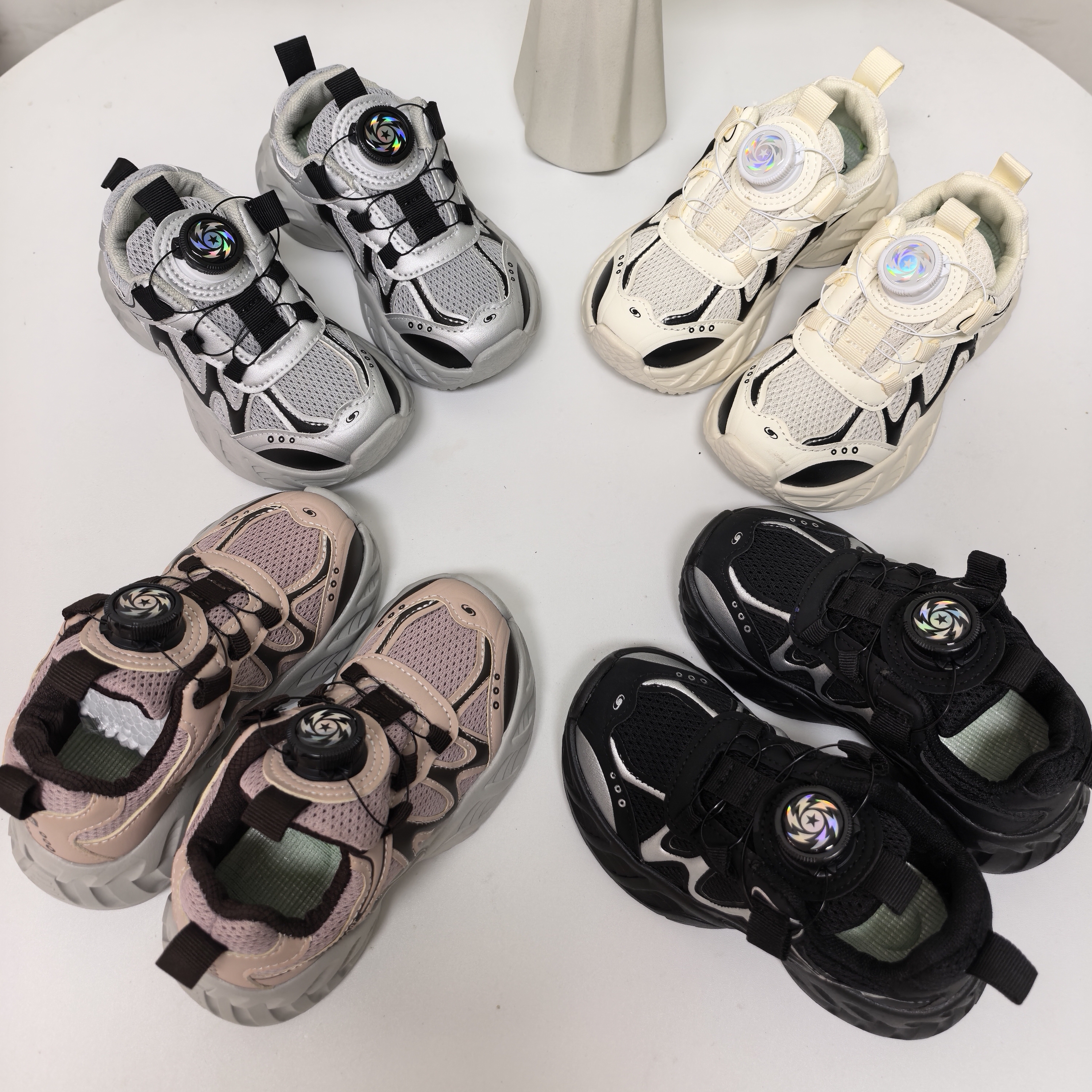 儿童老爹鞋2025秋季新款男童旋转纽扣跑鞋女童时尚百搭轻便104