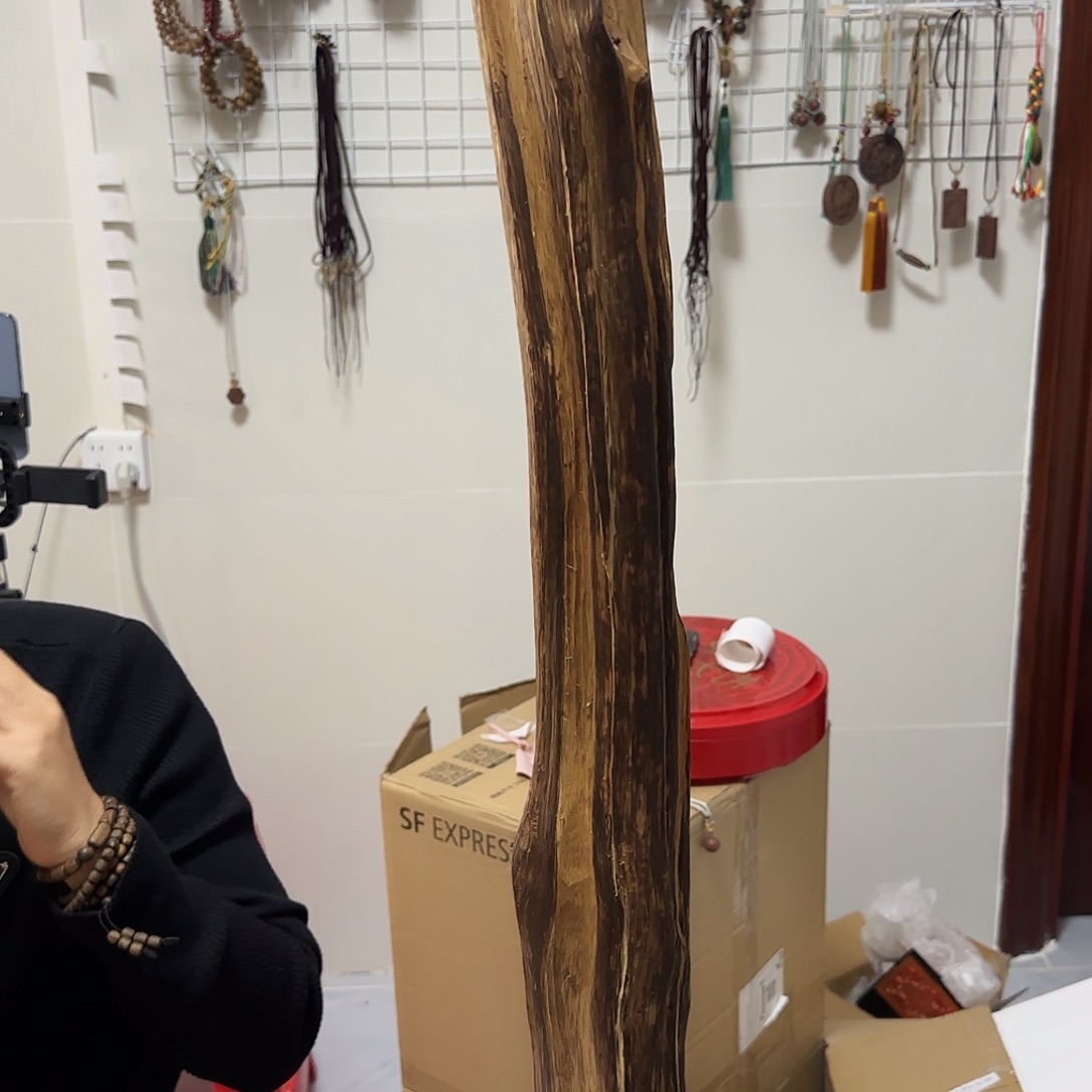 沉香摆件小**居沉香摆件