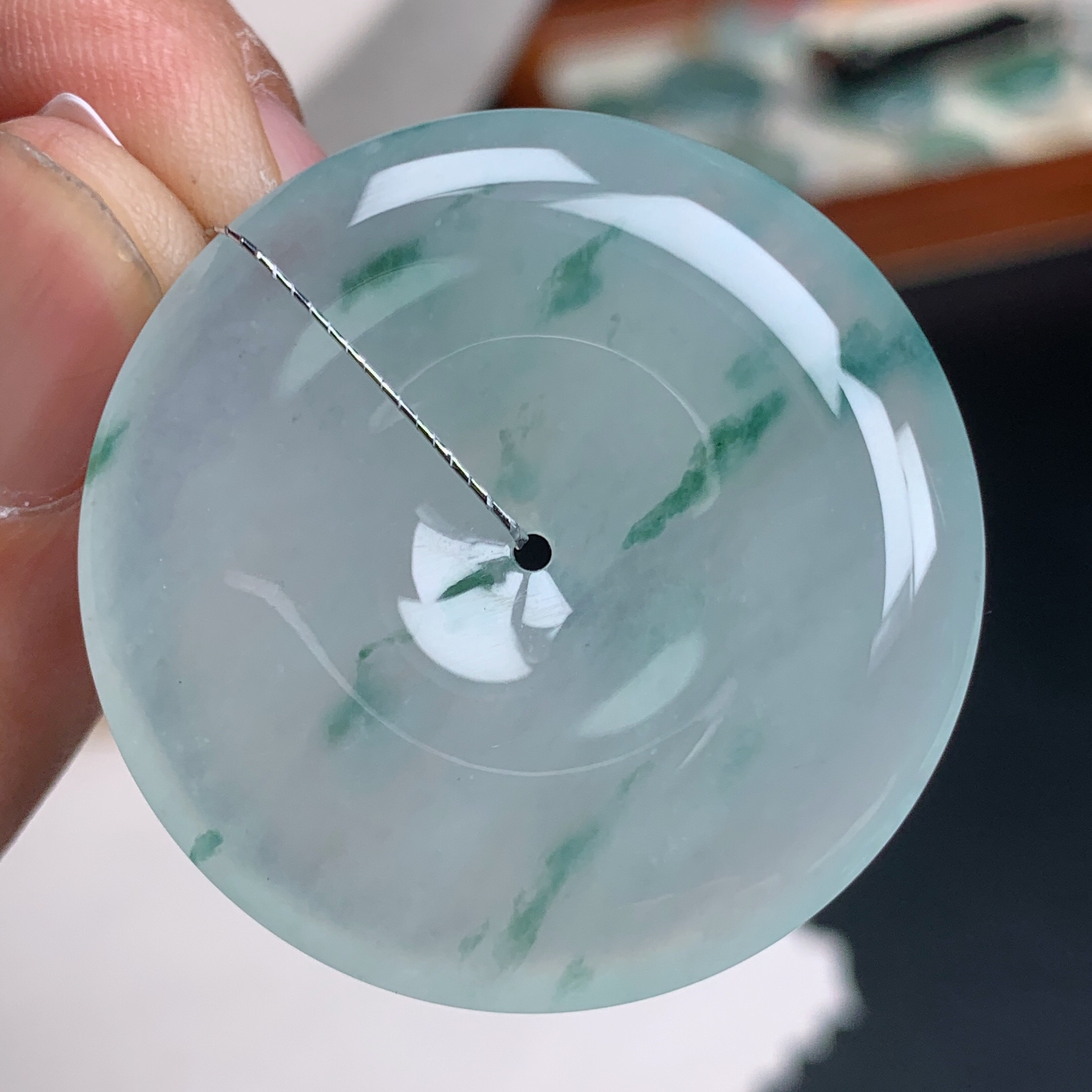 尺寸37.2-6.2mm缅甸天然A货翡翠冰飘花大平安扣吊坠 花色灵动冰透