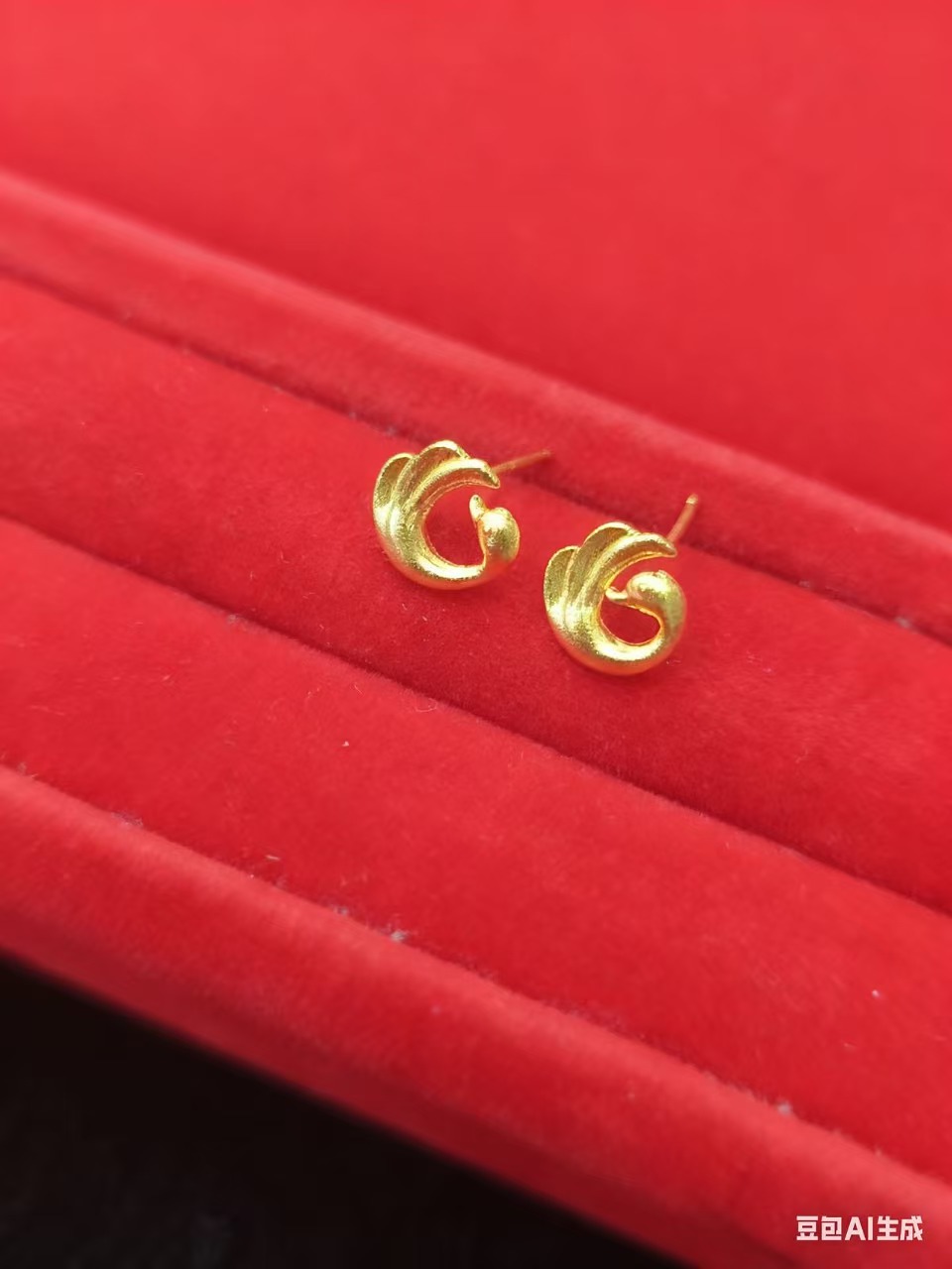 合金耳饰 小天鹅耳钉（厚约0.22）