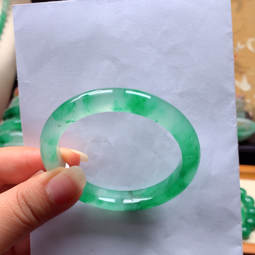 石英质玉未镶嵌手镯