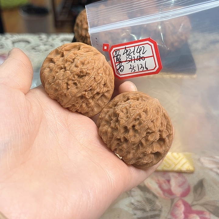 文玩核桃把件兴隆狮子头