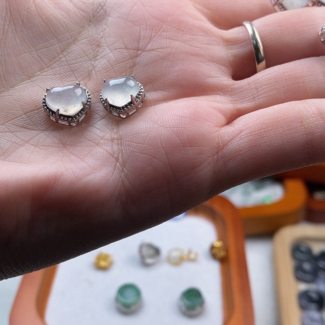 翡翠颈饰未镶嵌梧爱心2个