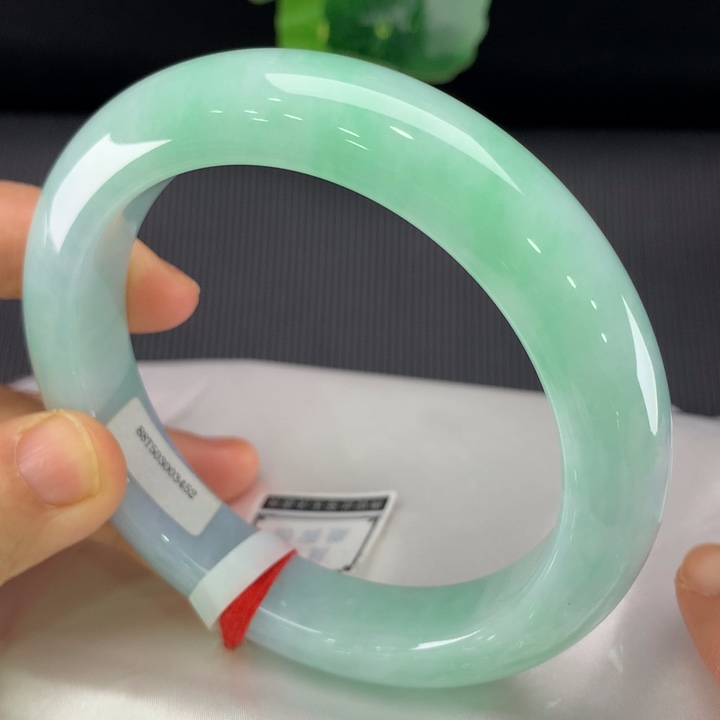 翡翠未镶嵌手镯正圈63