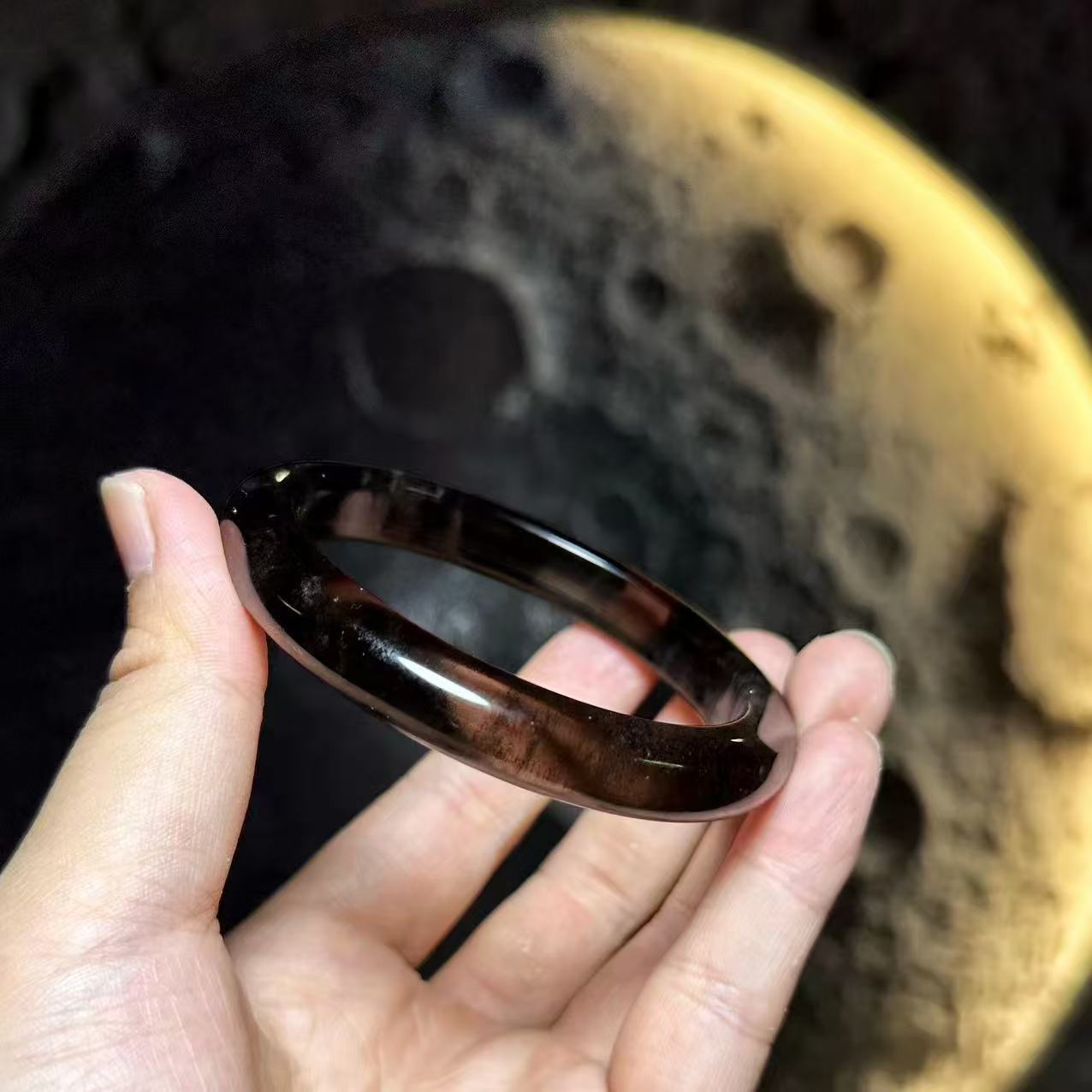 【皇后甄选】天狼宽版圆环手镯