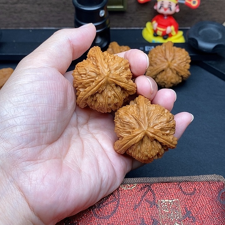 畅***上把件文玩核桃白奔