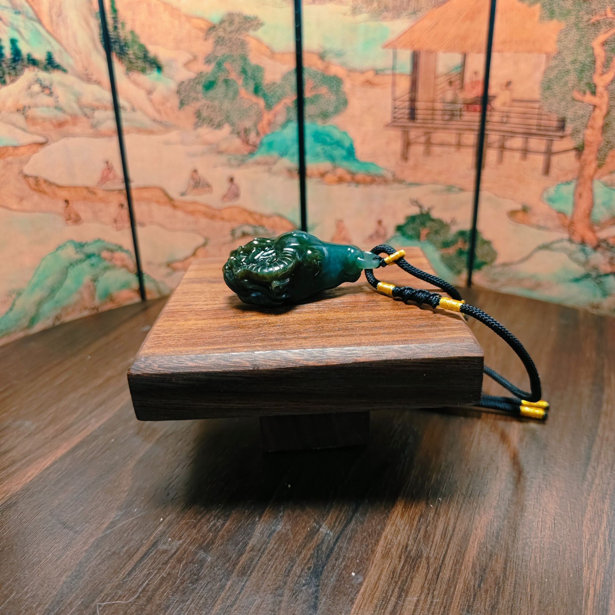 B和田玉牛气冲天吊坠0123