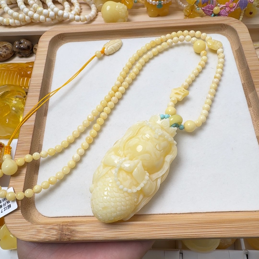 蜜蜡吊坠(赠链)未镶嵌