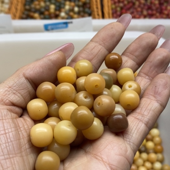 白玉菩提吊坠微瑕11风化胖苹果110颗