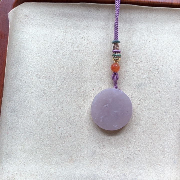 石英质玉合金颈饰