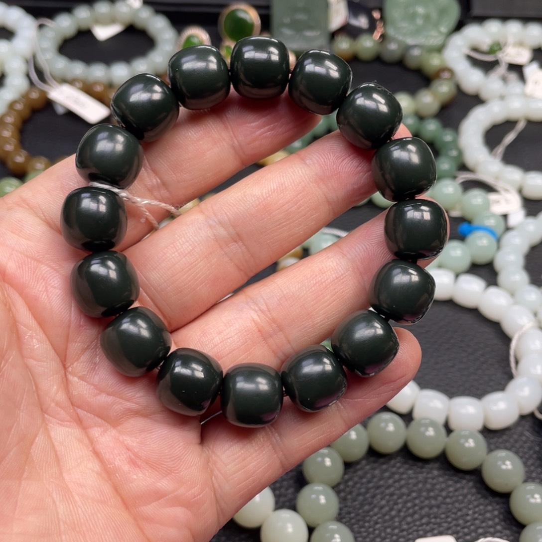 和田玉未镶嵌手链