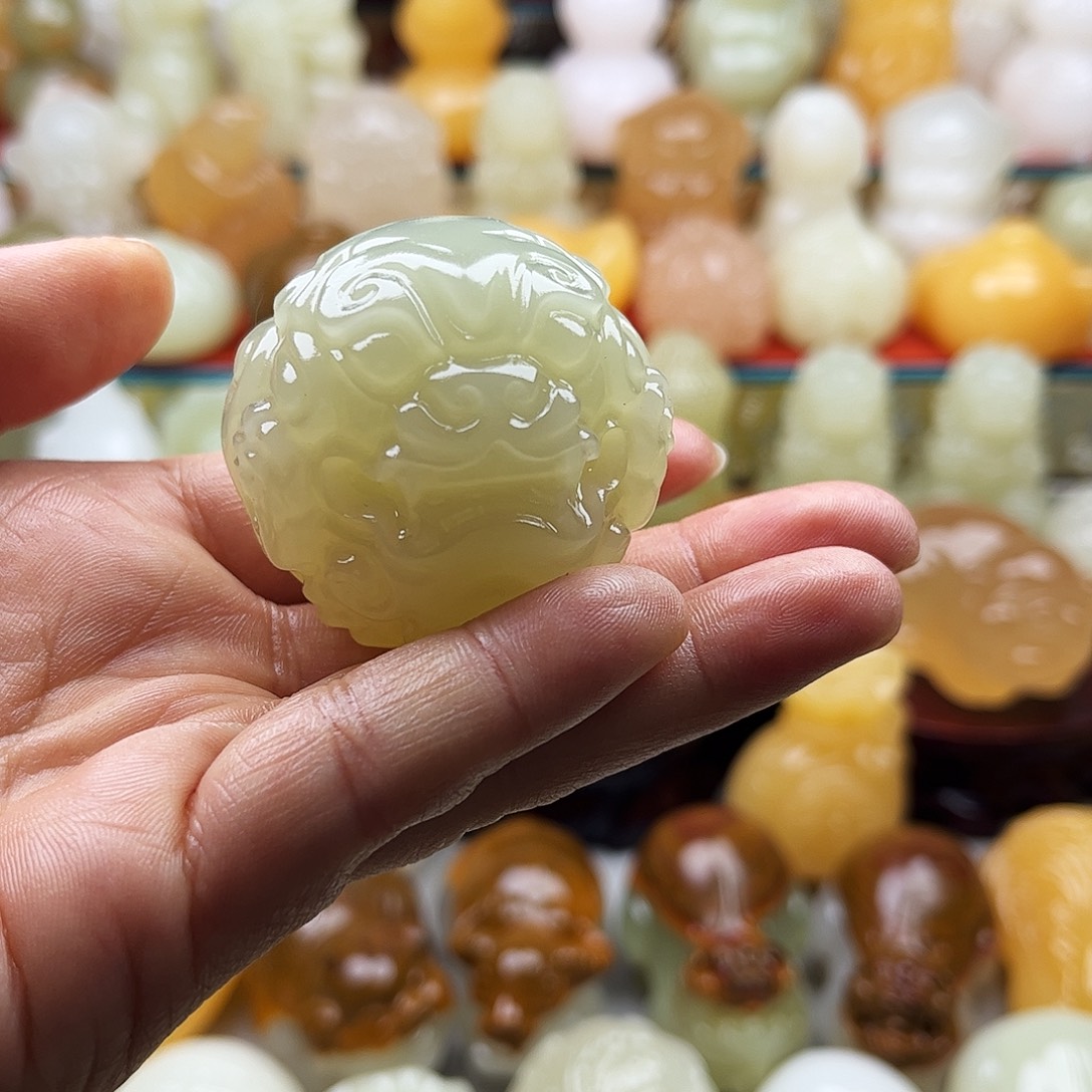 李***宝石材貔貅手把摆件