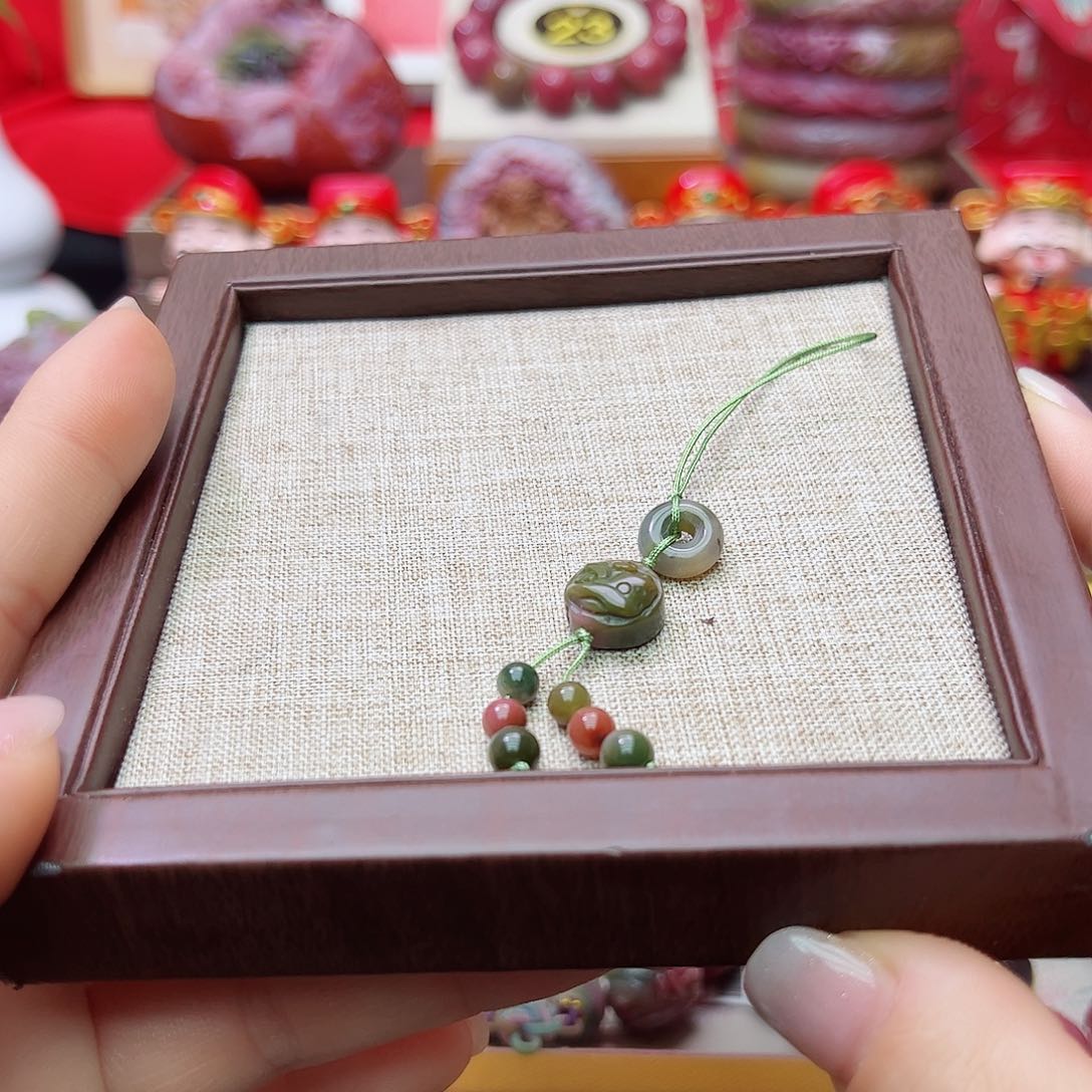 石英质玉盐源玛瑙定制未镶嵌