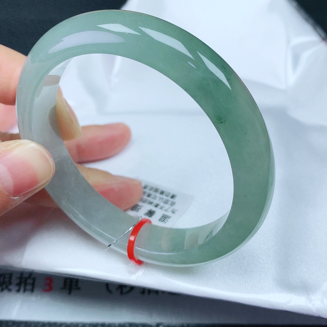 翡翠手镯未镶嵌55+圈