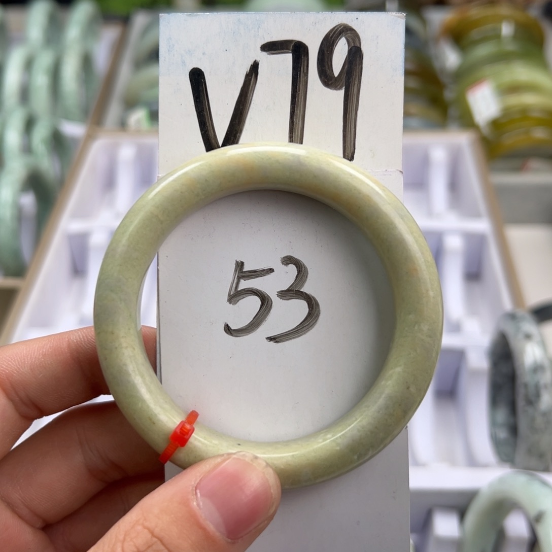 岫玉手镯未镶嵌天然岫玉