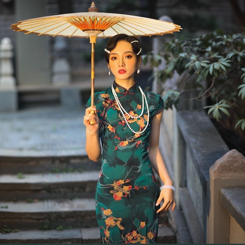 军阀太太改良国风旗袍2024新年轻款少女绿色复古气质老上海古法夏