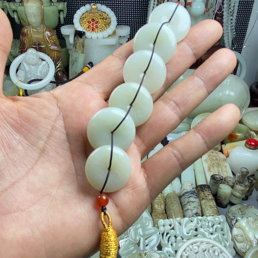 和田玉（糖玉）未镶嵌颈饰