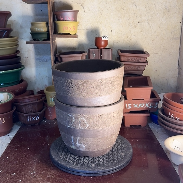 紫砂花盆，手工制作