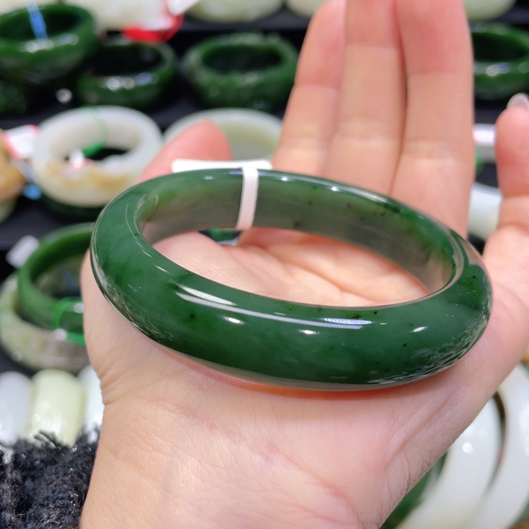 未镶嵌手镯和田玉74