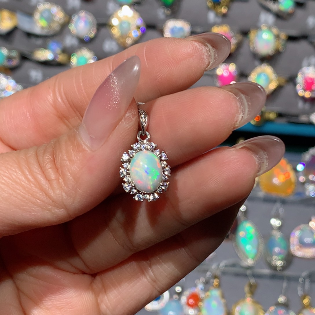 欧泊福利吊坠银S925镶嵌昵***值