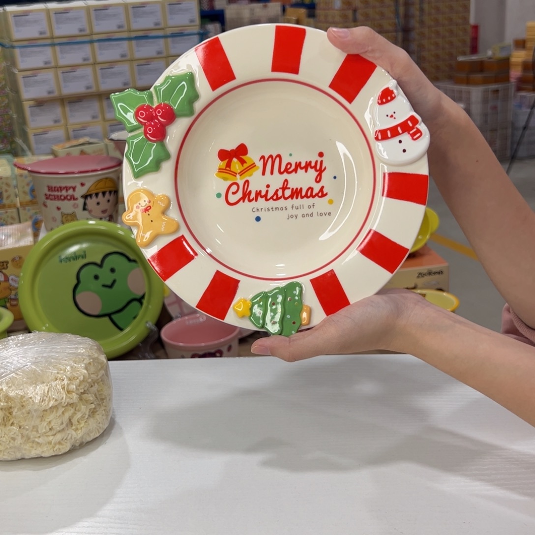 瓷圣诞深盘。陶瓷陶瓷天。