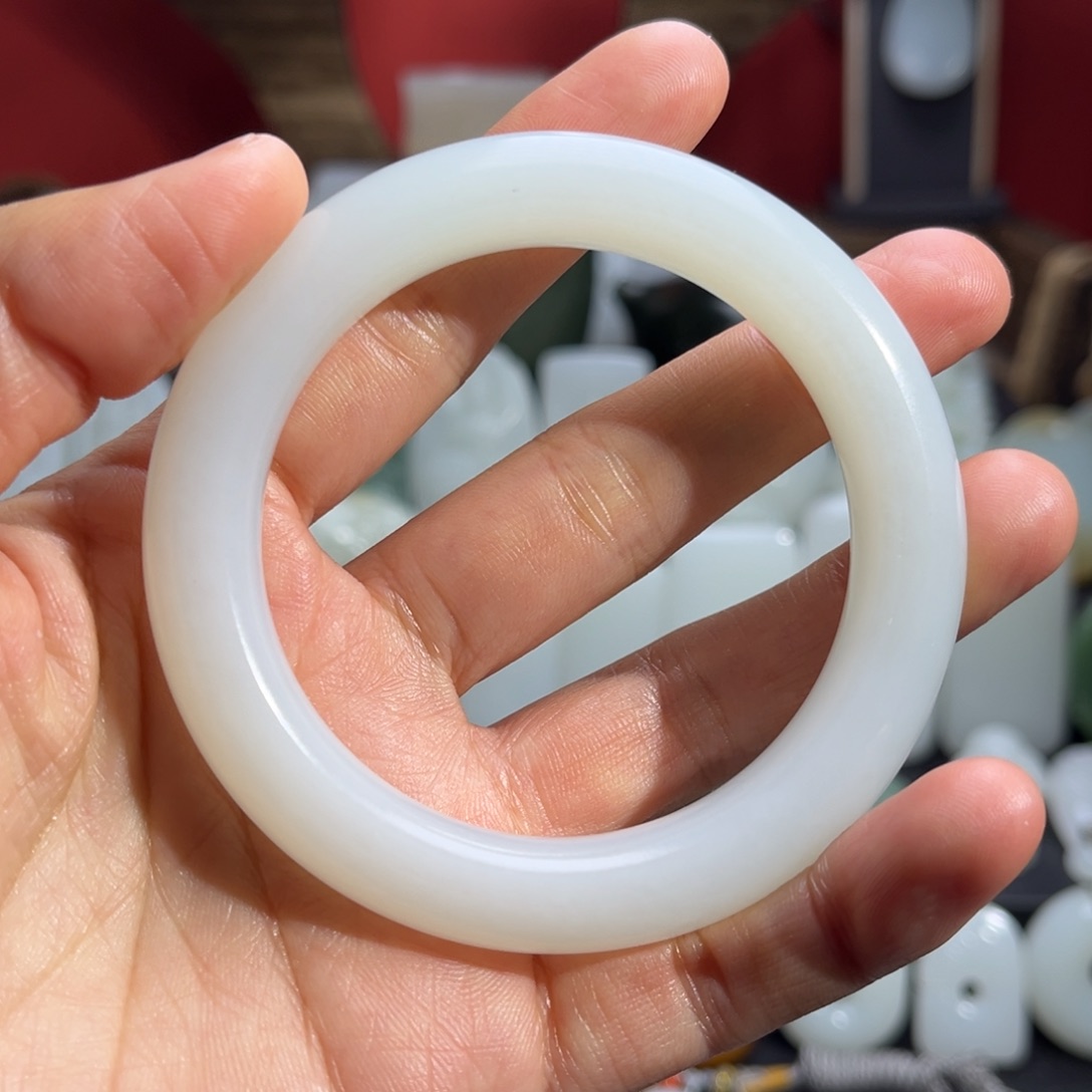 和田玉手镯未镶嵌W****n